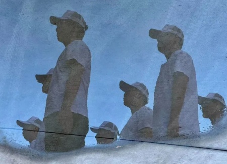 青春進行時，教官“授課”+輔導員“引路”助成長