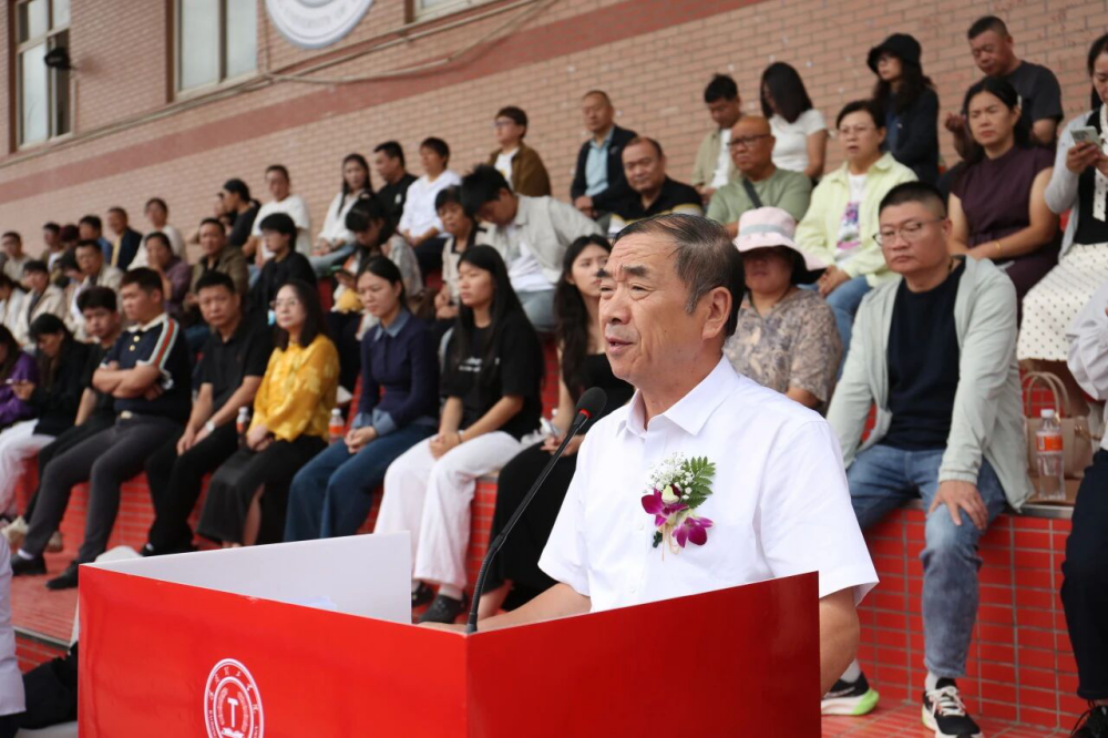 青春逐夢 強國有我——保定理工學院2025級新生開學典禮暨軍訓結營式盛大舉行