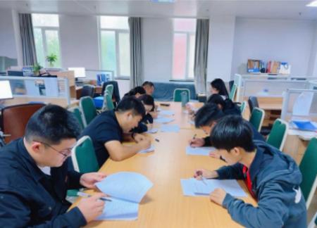 評建賦能 藝路啟新——我院召開本科合格評估自評報告專題學習會議