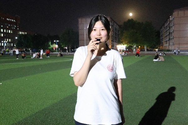 【軍訓(xùn)訪談 言表心聲】聽軍訓(xùn)新生“說”——汗水里的累與青春里的暖