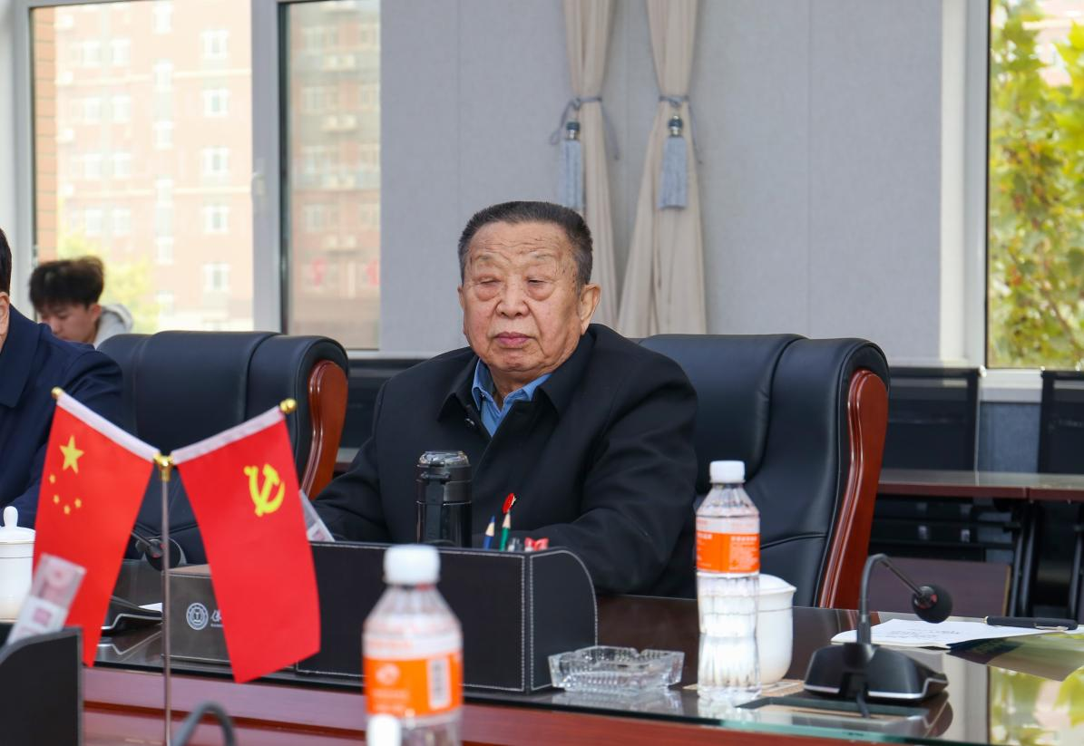 中國共產黨員日記博物館康殿英館長一行到保定理工學院參觀座談