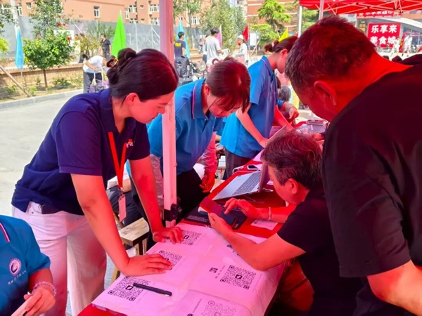 迎新季|保定理工學院|管理學院|2025迎新：服務“心”主張，溫暖新征程