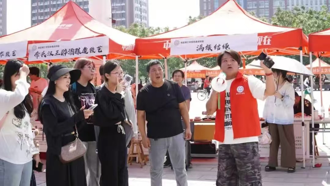 新朋友，新故事，讓我們同保理一起開啟大學(xué)生活