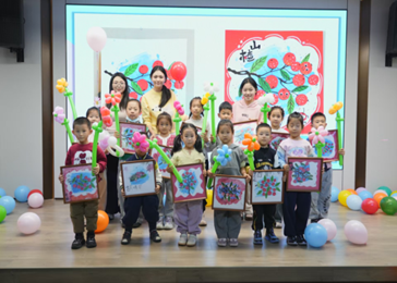 黨建領(lǐng)航潤(rùn)童心 紅果添彩暖冬日——學(xué)前教育專業(yè)華中集團(tuán)社區(qū)實(shí)踐活動(dòng)