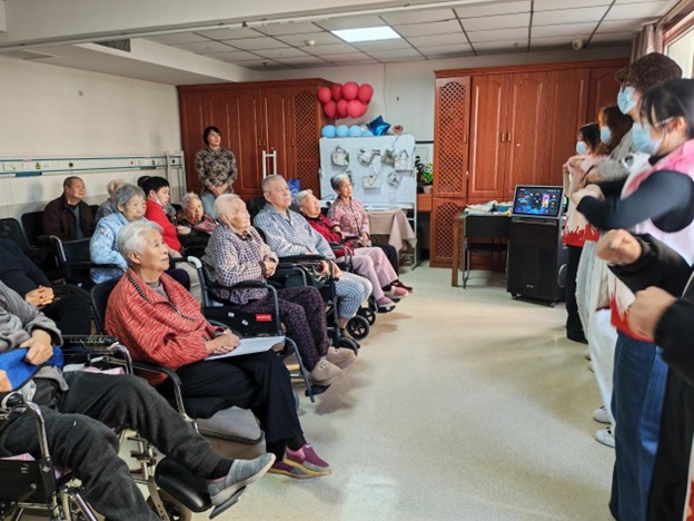 【教育學院·社會實踐】情暖夕陽，藝潤初心——保理學子赴養老院，以青春溫情暖歲月長