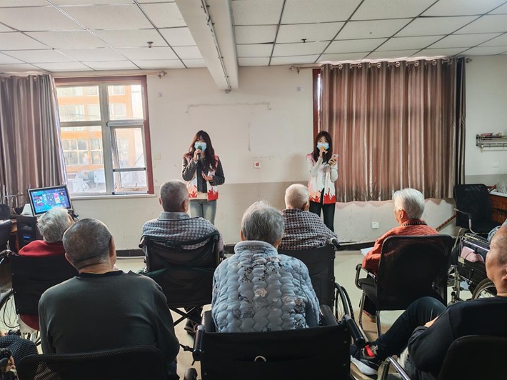 【教育學院·社會實踐】情暖夕陽，藝潤初心——保理學子赴養老院，以青春溫情暖歲月長